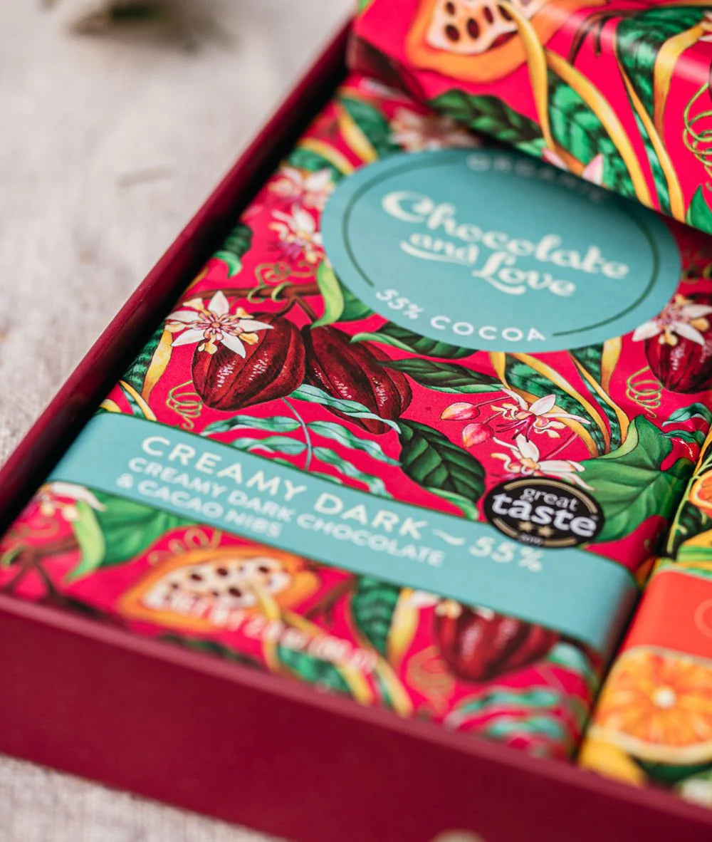 Swiss Chocolate | Chocolate & Love - Creamy Dark with Cacao Nibs, 55%