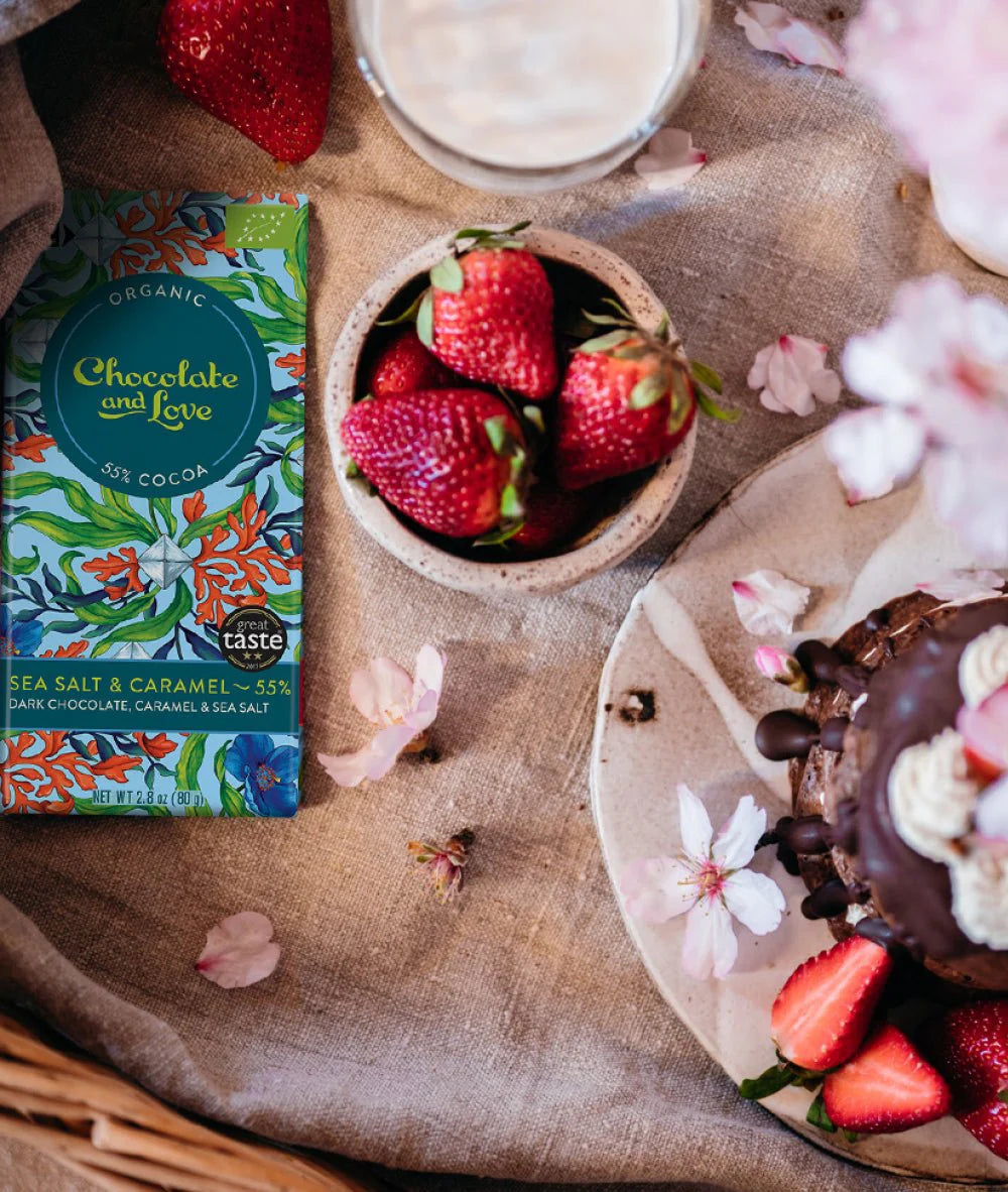 Best Dark Chocolate in the World | Chocolate & Love - Caramel & Sea Salt, 55%